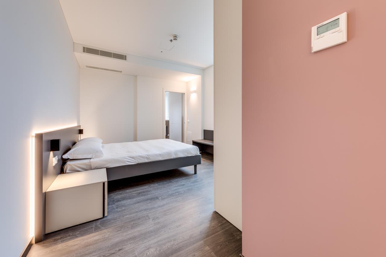 สกาย ทาวเวอร์ สวีท Aparthotel เมสเตร ภายนอก รูปภาพ